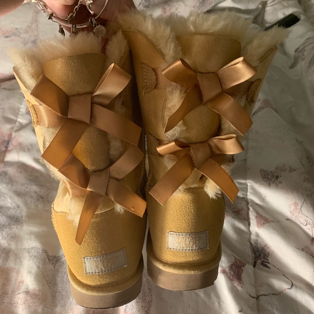 🍁Bailey Bow Uggs